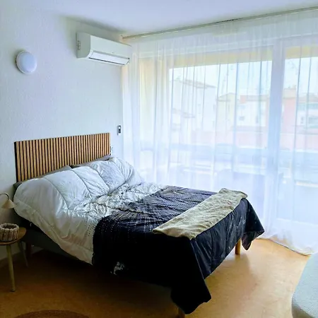 Apartment Cocon Vue Grande Roue, & Piscine, Parking & Clim *